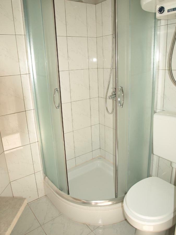 Apartment Halugica Кали Екстериор снимка