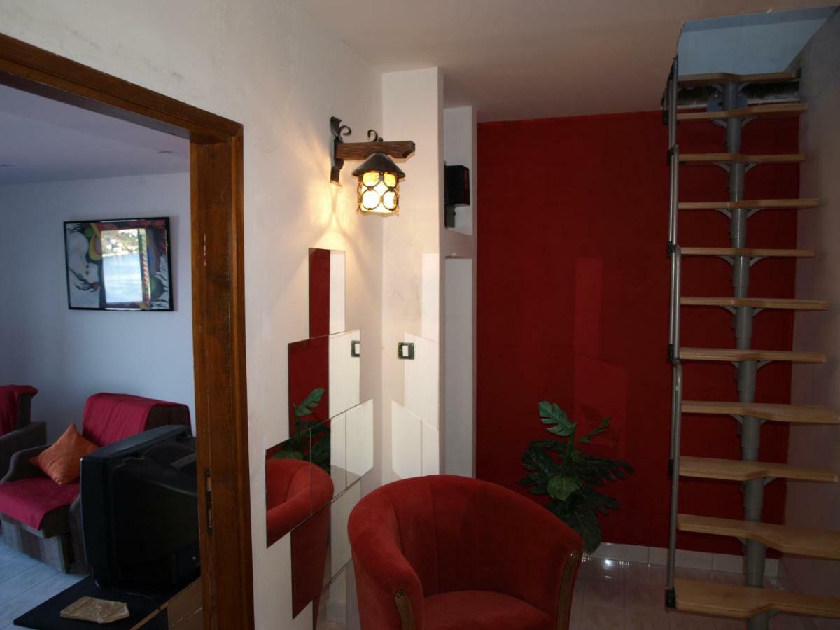 Apartment Halugica Кали Екстериор снимка